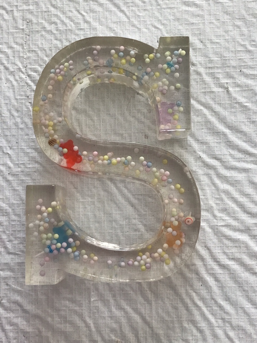Ashland Clear Resin Letter S with Multicolor Confetti - Picture 1 of 3